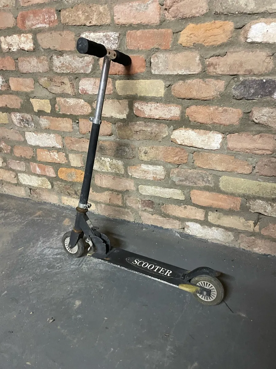 Scooter - Image 2
