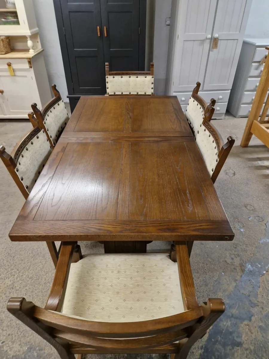 Vintage old charm extendable oak table, 6 chairs - Image 2