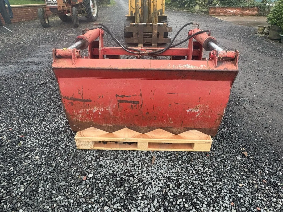 Mchale 4 Foot Sheargrab Silage - Image 1