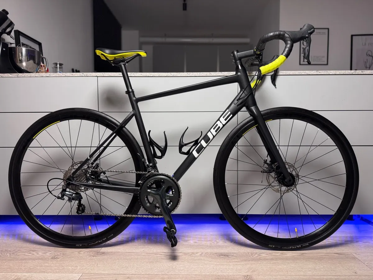 CUBE Attain Race Disc Road Bike - Image 1