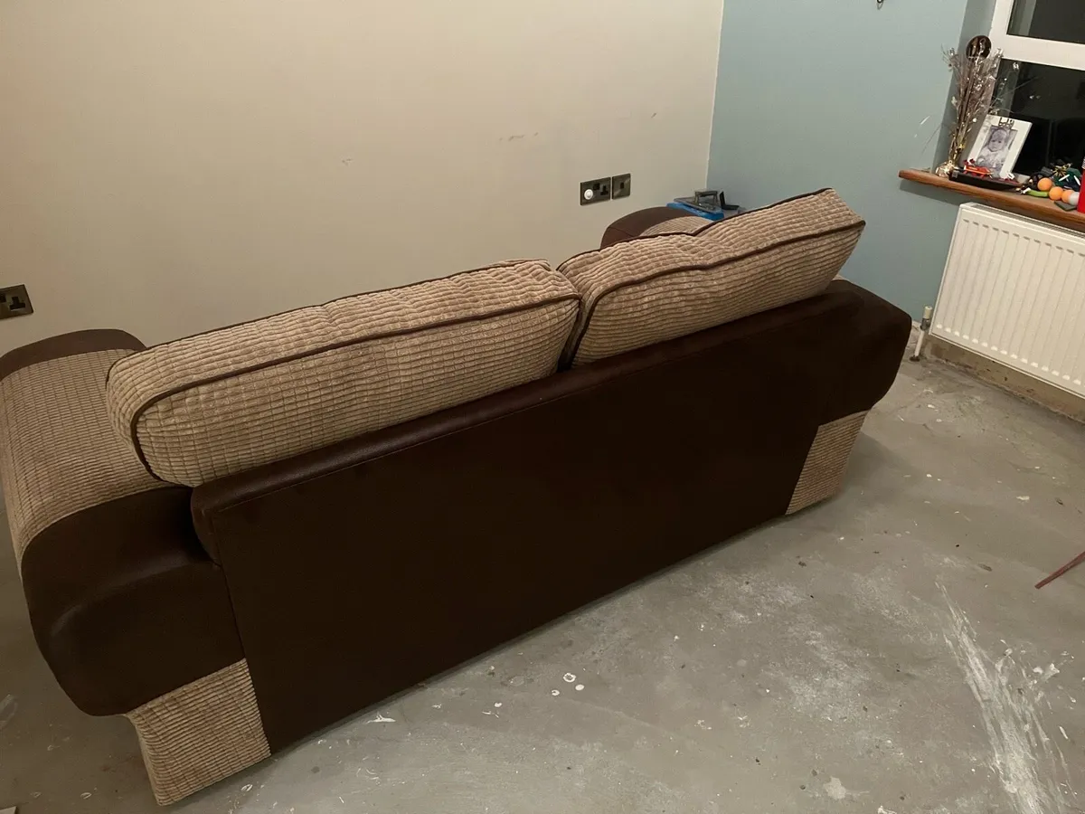2 Seater Couch - Image 3