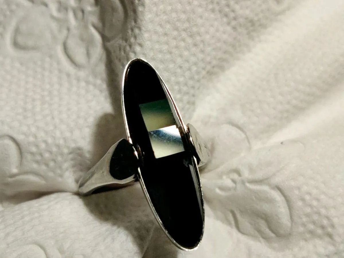 CALVIN KLEIN, Brand Sparkling New Unisex ONYX Ring - Image 3