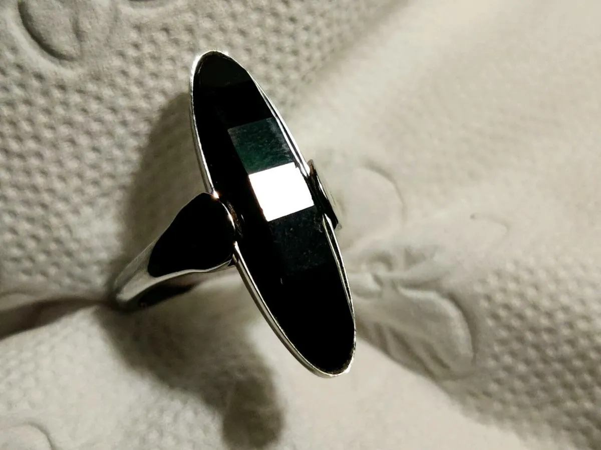 CALVIN KLEIN, Brand Sparkling New Unisex ONYX Ring - Image 1