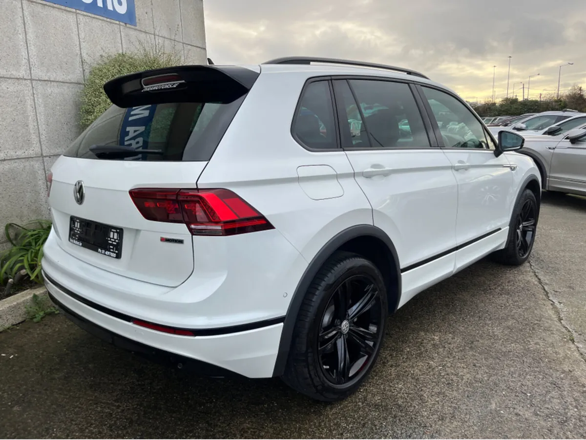 Volkswagen Tiguan R-LINE 4MOTION AUTOMATIC 2.0 DIE - Image 4