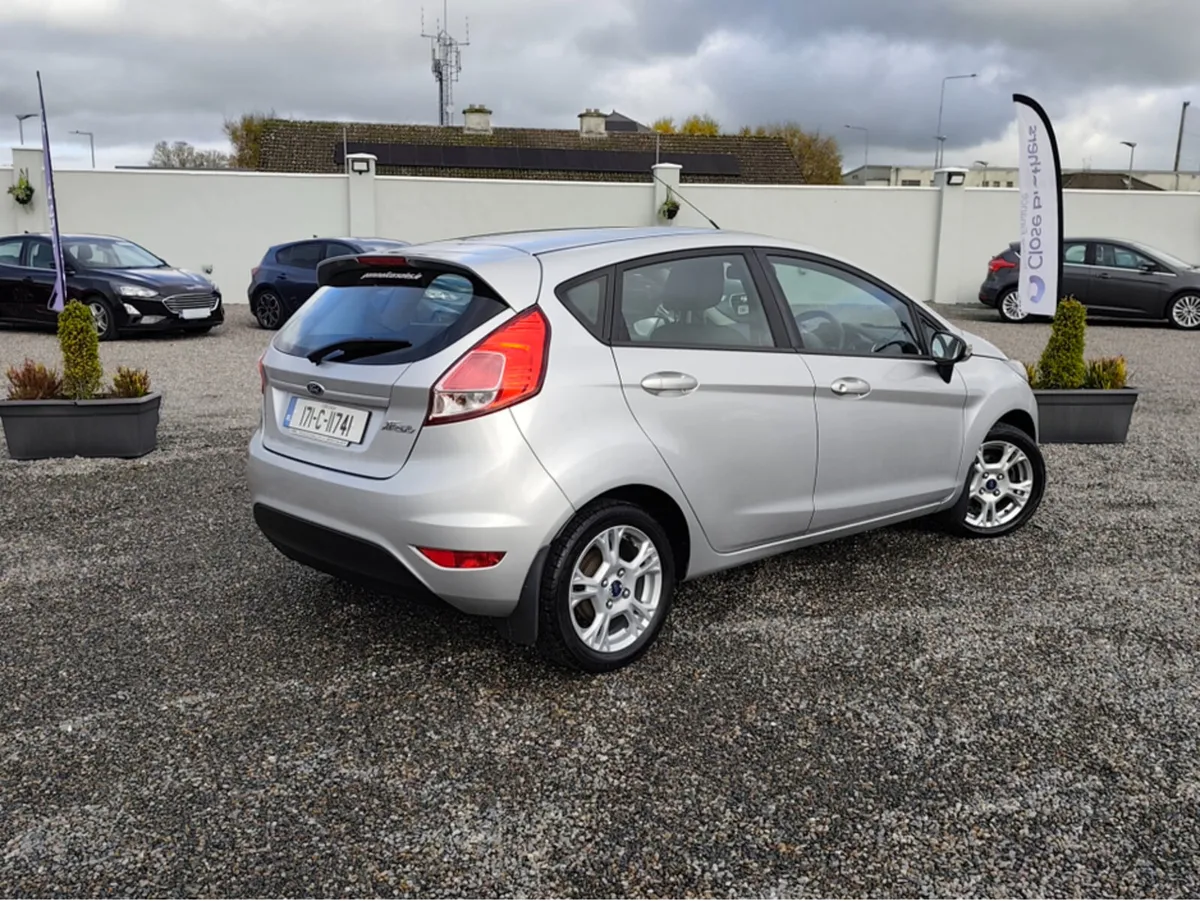 Ford Fiesta ONLY €39 P/W ZETEC 1.5 75PS M5 4DR MCA - Image 2