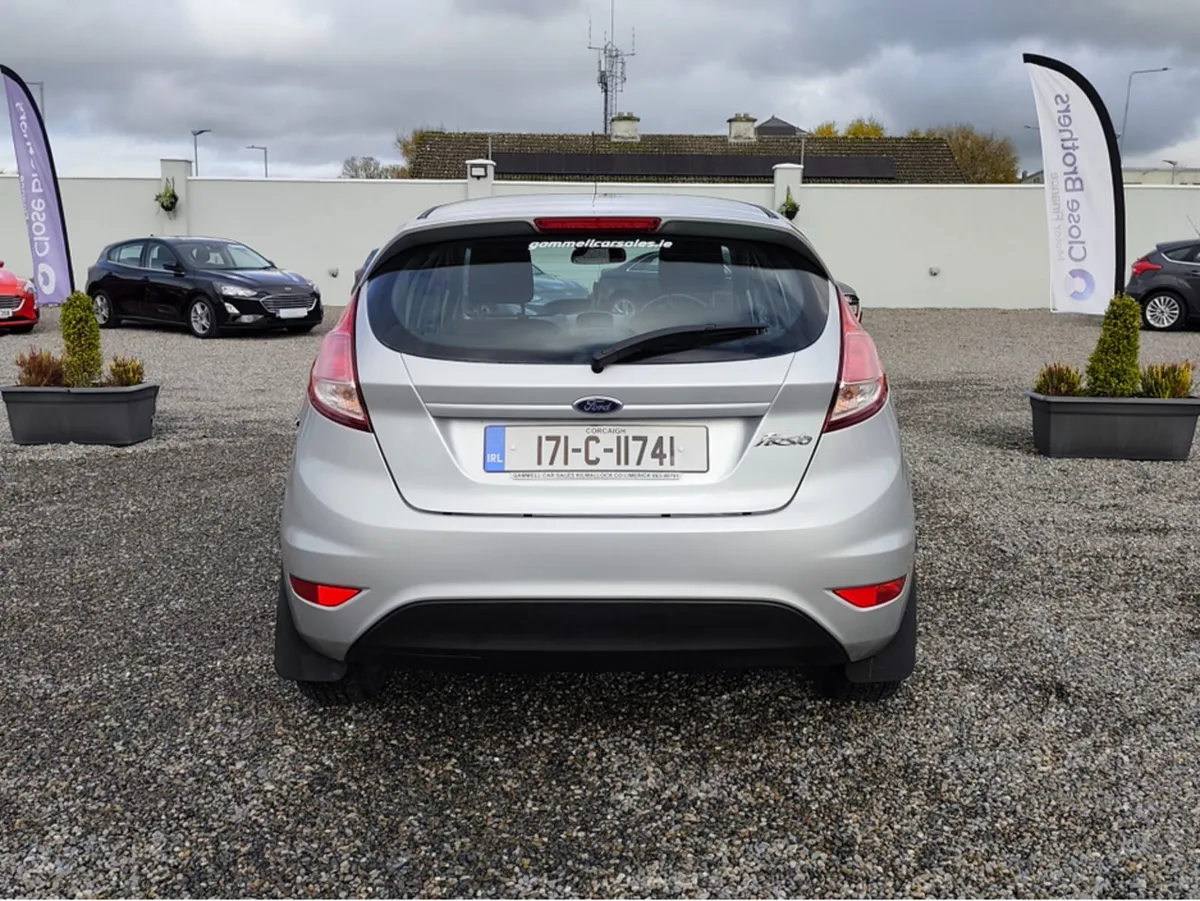 Ford Fiesta ONLY €39 P/W ZETEC 1.5 75PS M5 4DR MCA - Image 3