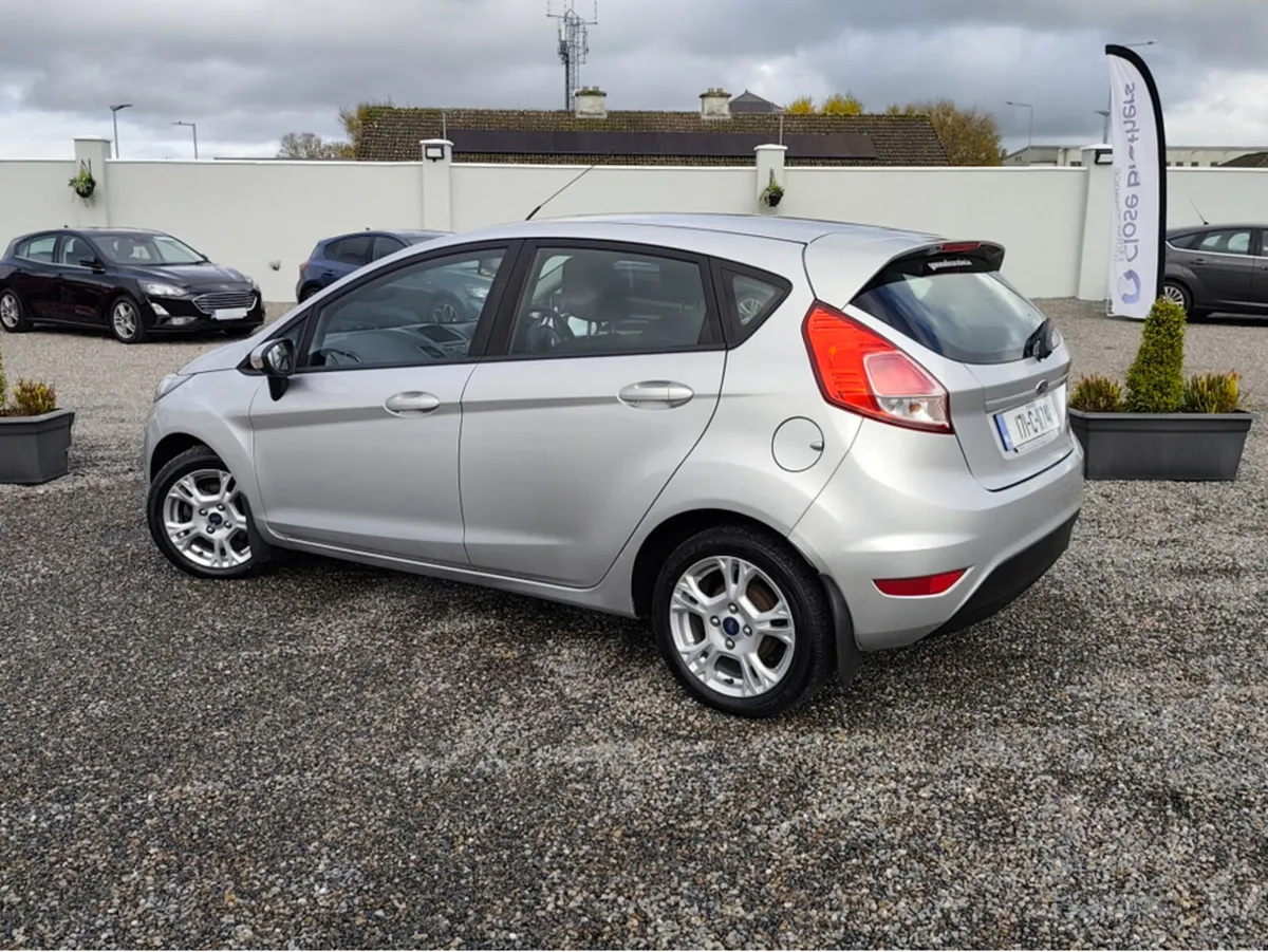 Ford Fiesta ONLY €39 P/W ZETEC 1.5 75PS M5 4DR MCA - Image 4