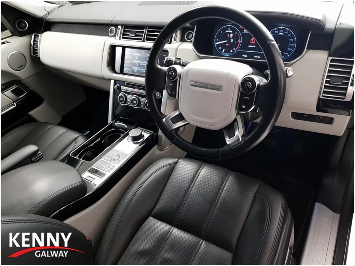 Land Rover Range Rover VOGUE TDV6 AUTO - Image 2