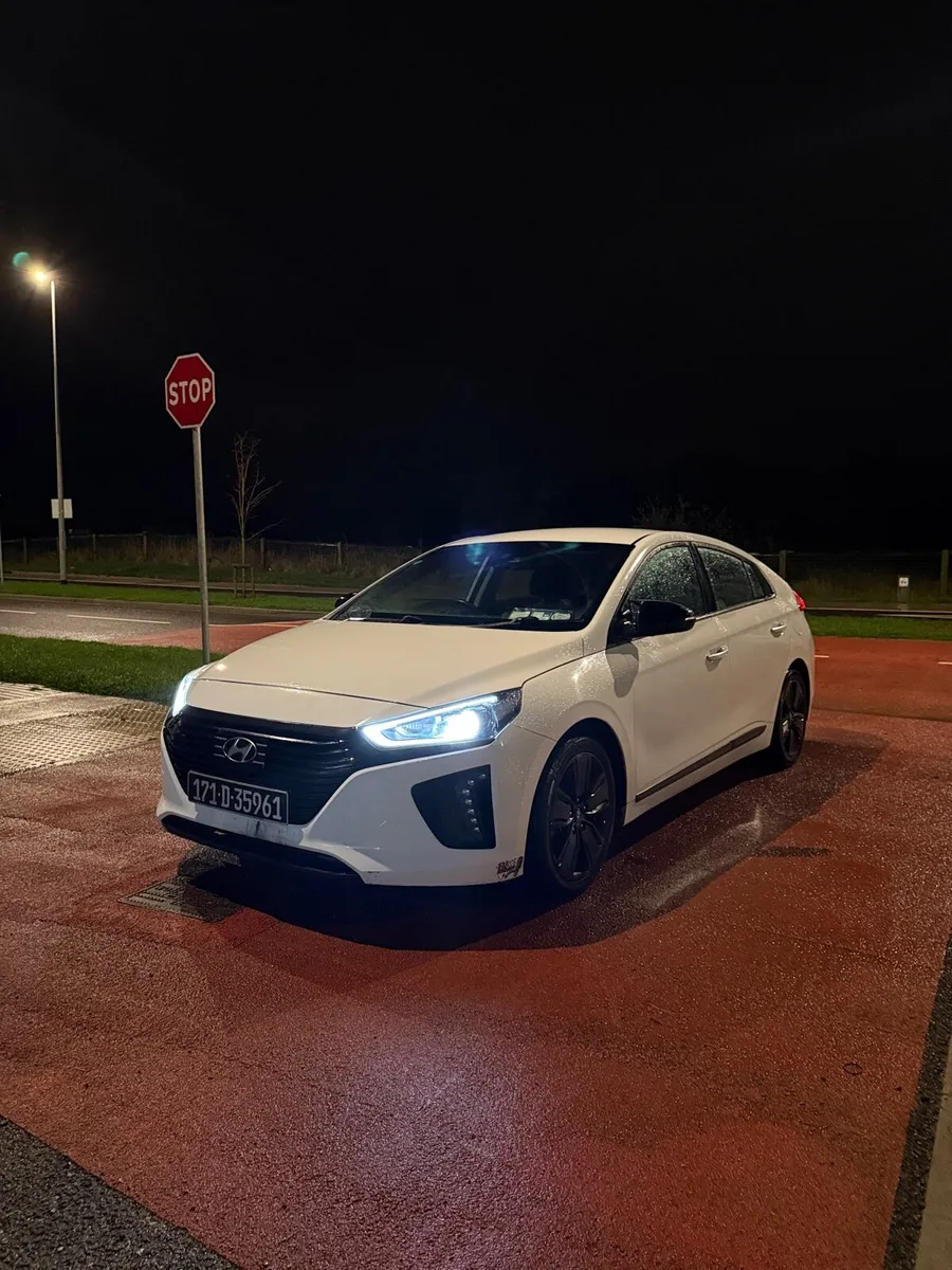 Hyundai Ioniq Premium €11,500€ HighSpec Irish car - Image 1