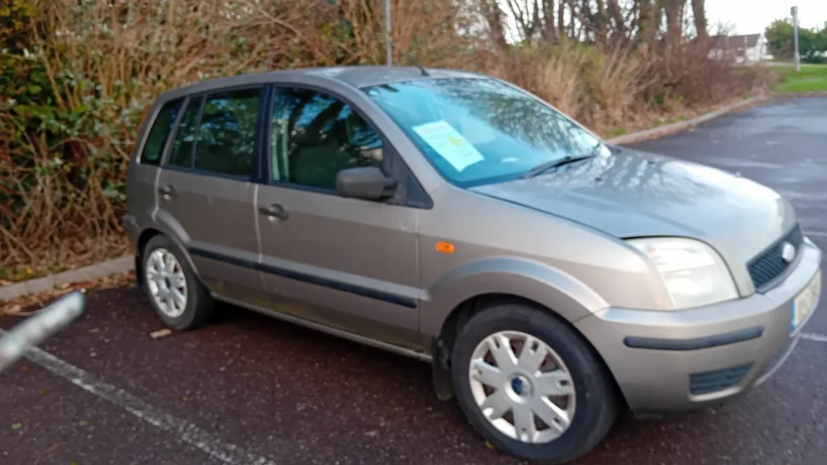 Ford Fusion 2003 - Image 1