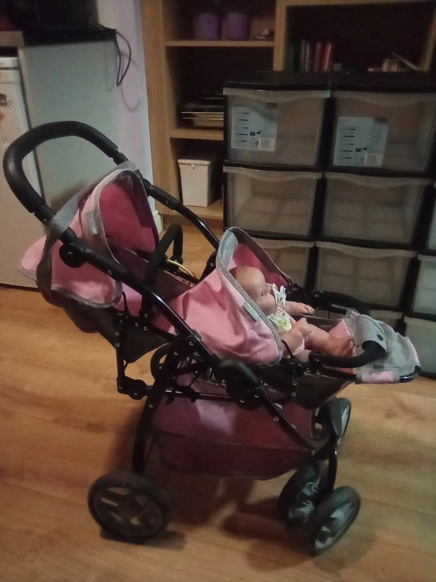 prams and buggies - Image 1