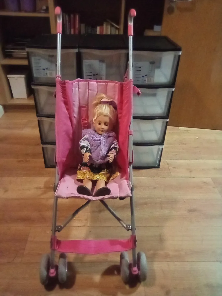 pram and buggies - Image 1