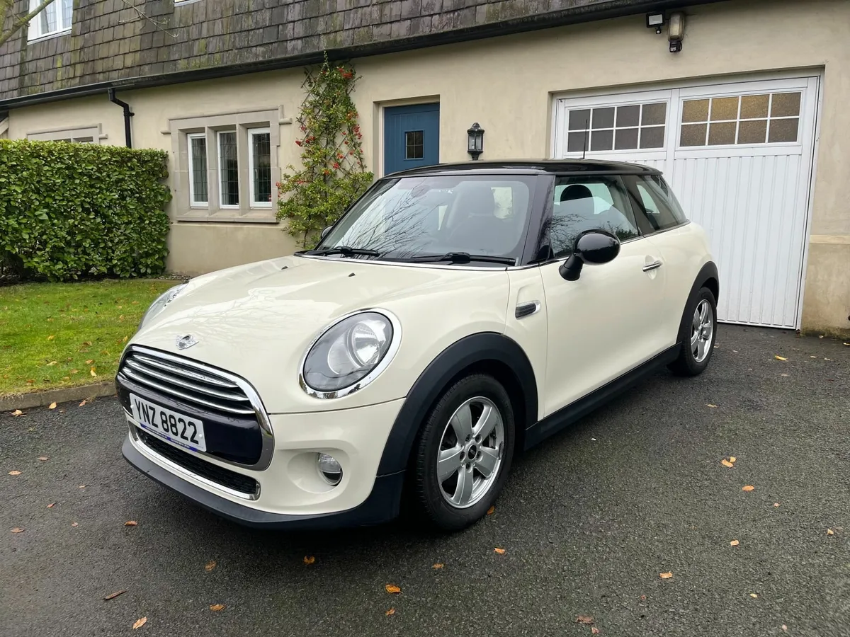Mini Cooper 2014 - Image 2