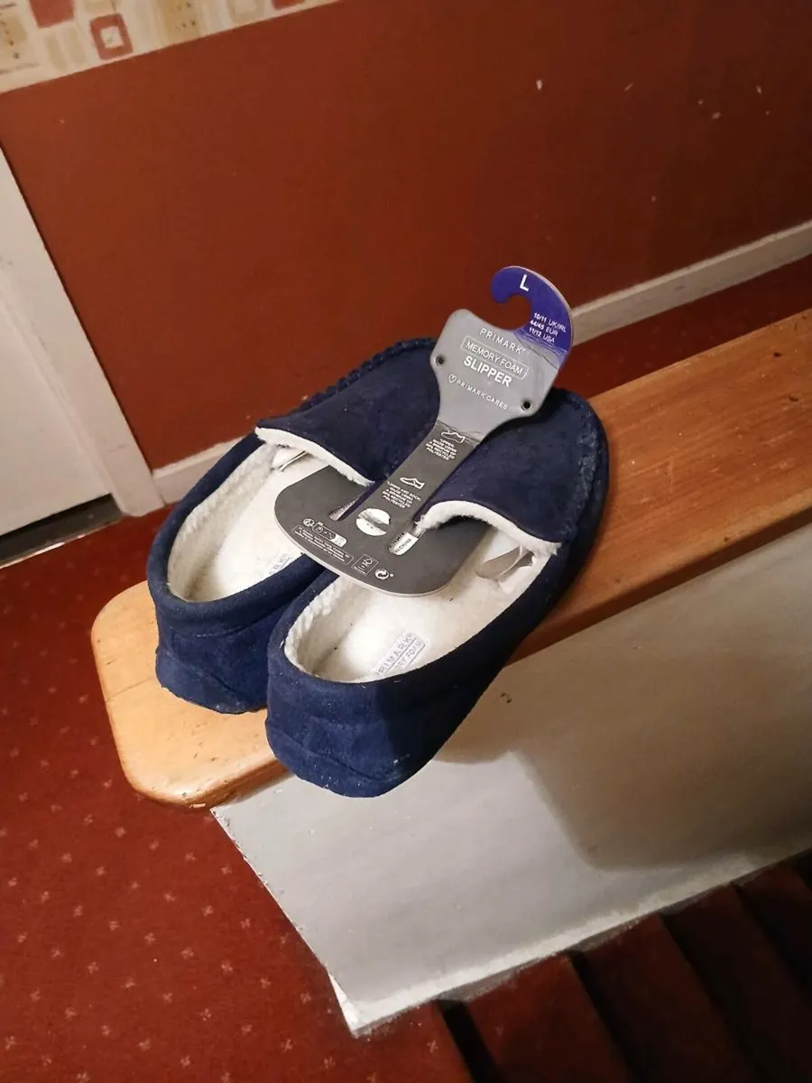 Gents slippers - Image 1