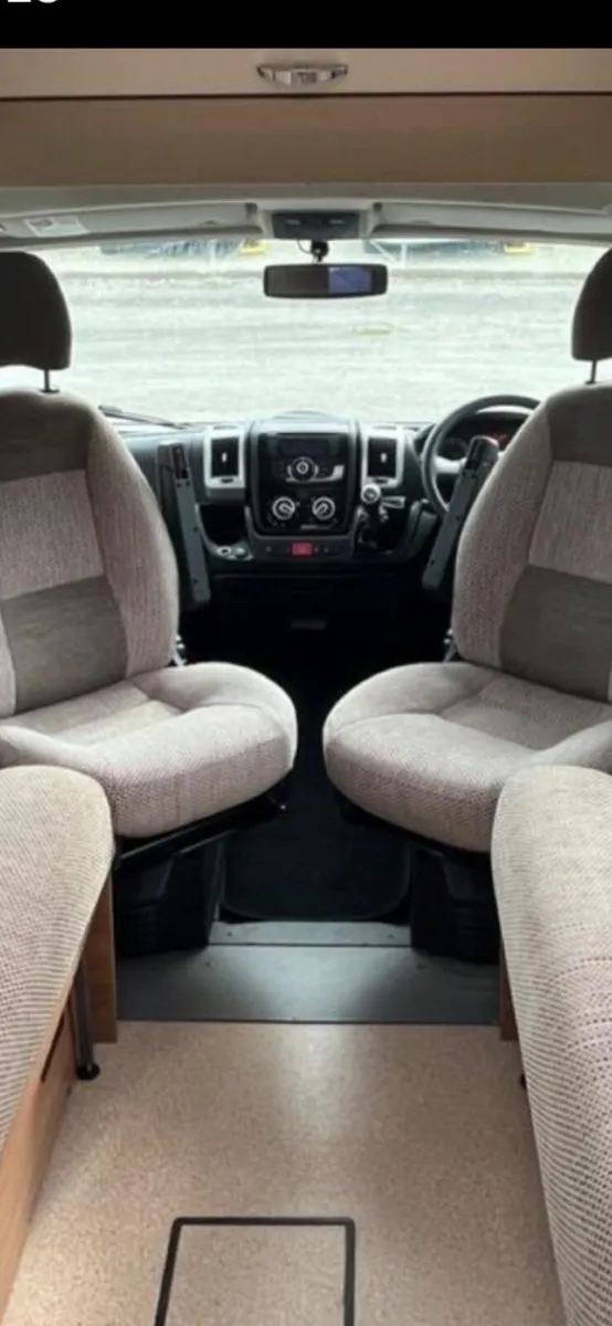 Motorhome 2014 Swift Sundance 622FB - Image 2