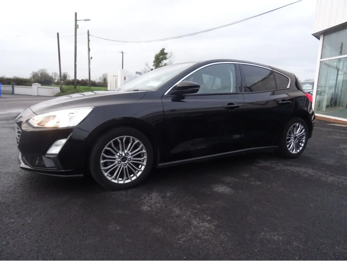 Ford Focus TITANIUM X 120PS 5DR - Image 3