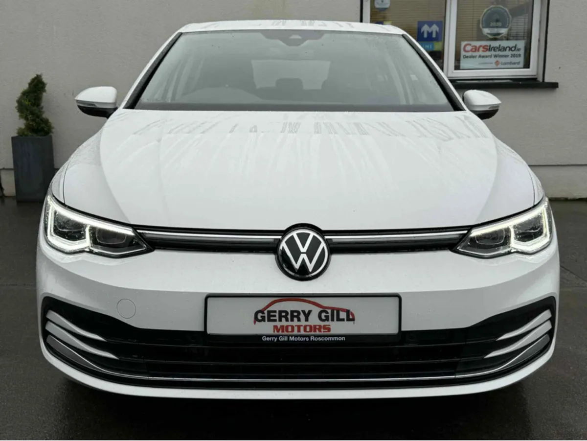 Volkswagen Golf STYLE 2.0 TDI 115HP 5DR - Image 2