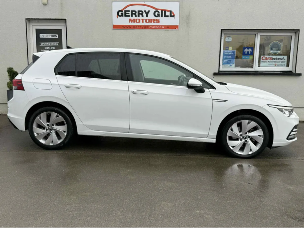 Volkswagen Golf STYLE 2.0 TDI 115HP 5DR - Image 3