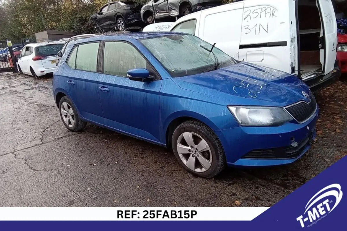 2016 SKODA FABIA BREAKING FOR PARTS - Image 2
