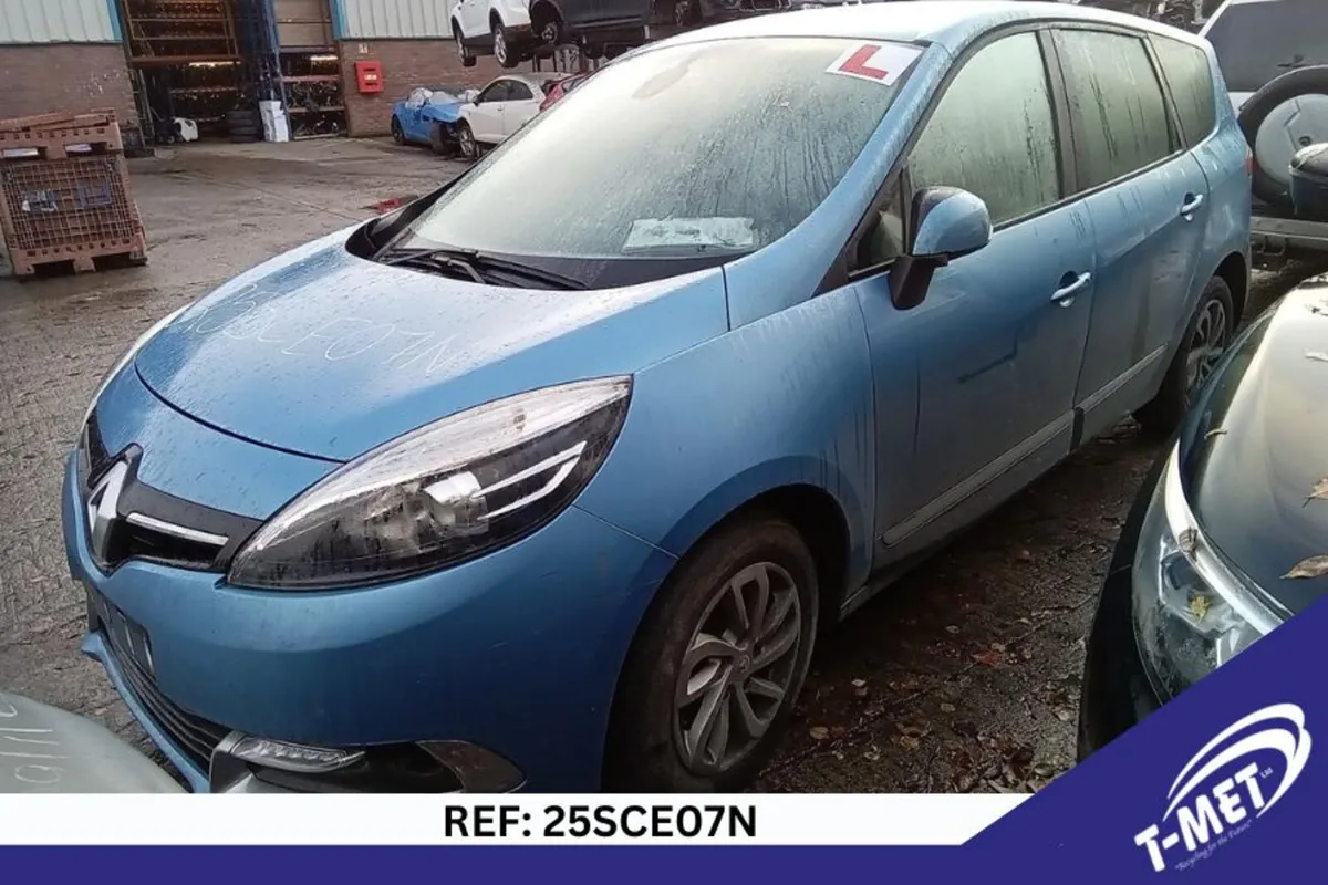 2013 RENAULT SCENIC BREAKING FOR PARTS - Image 1