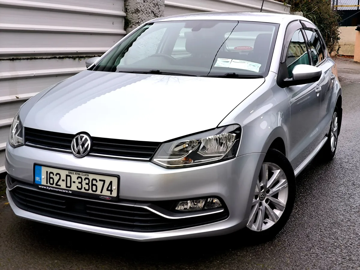 Volkswagen Polo 2016 LOW KILOMETRES , AUTOMATIC - Image 2