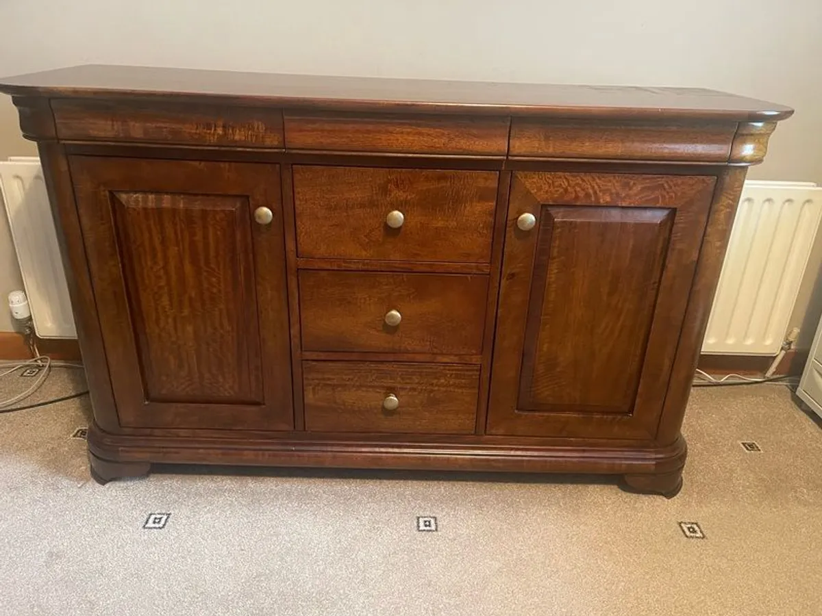Lovely Solid Wood Traditional Sideboard - Image 1
