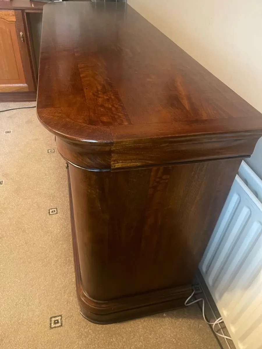 Lovely Solid Wood Traditional Sideboard - Image 3