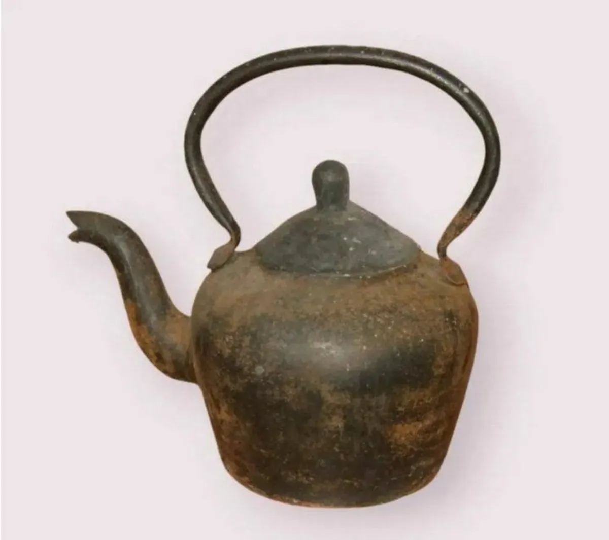 Victorian Cast Iron Kettle - Image 4