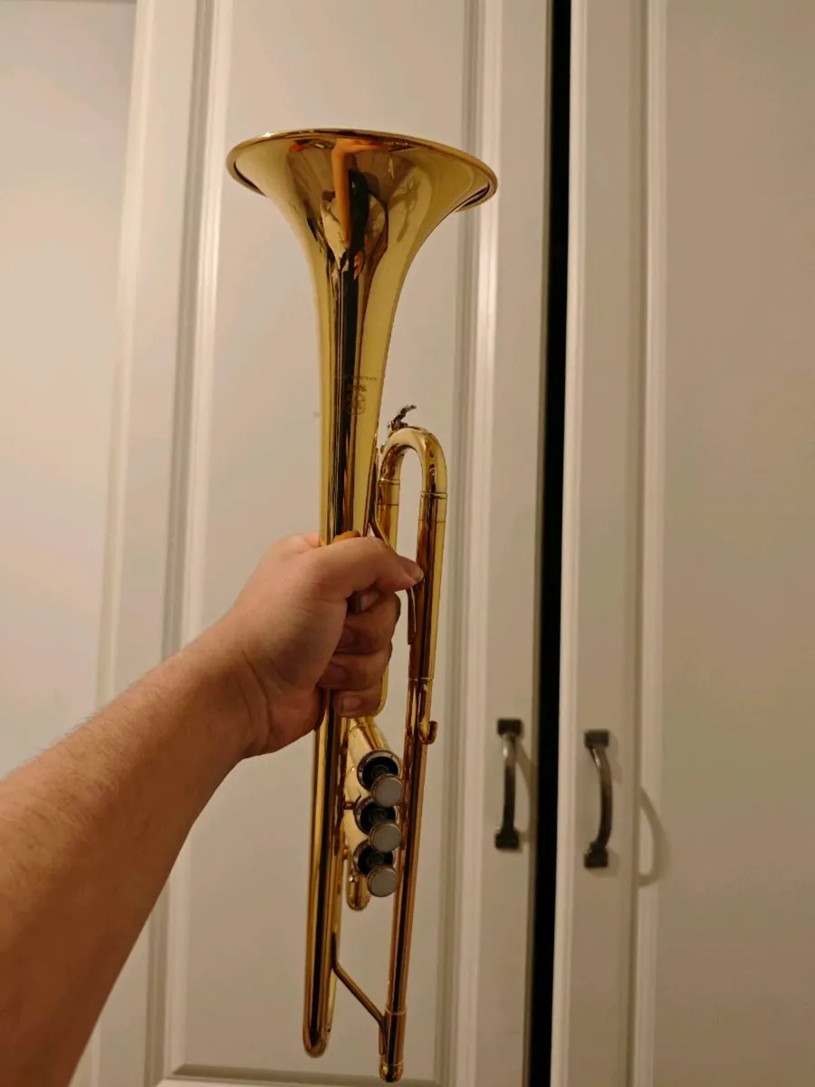 Yamaha ytr 23330 gold BB trumpet - Image 1