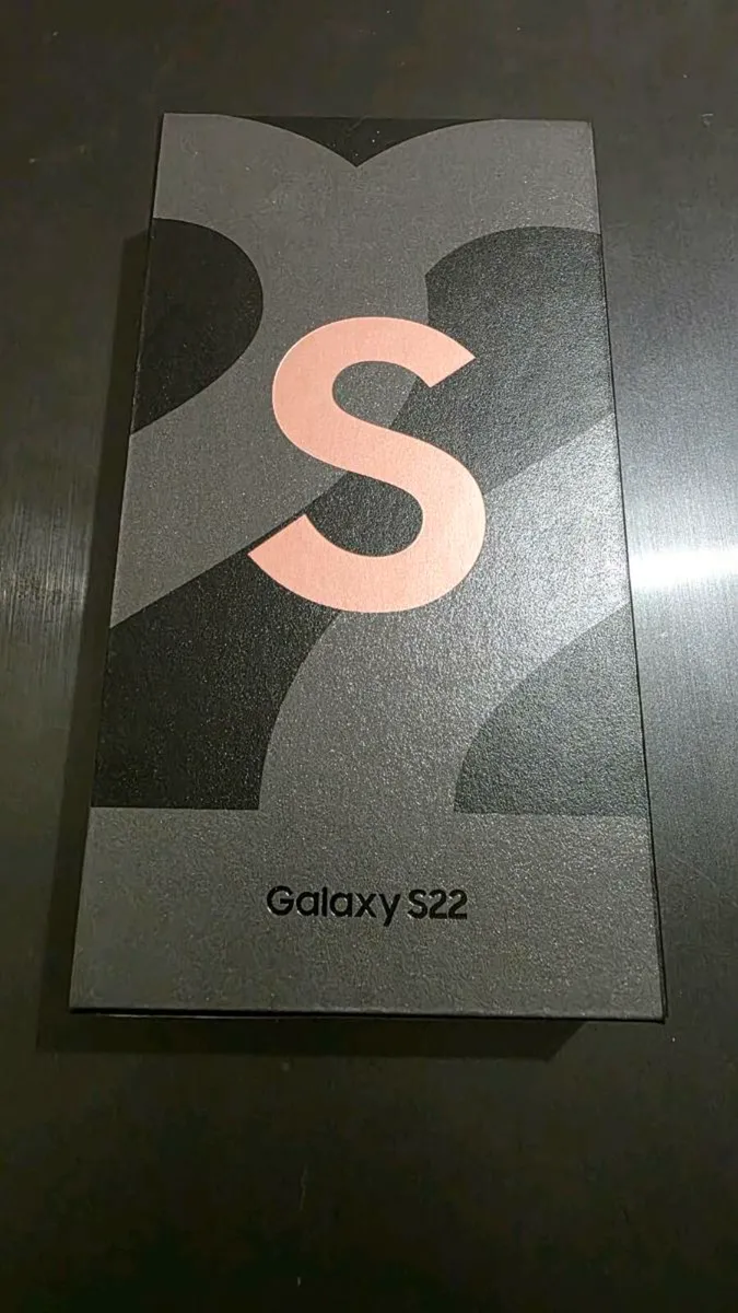 Samsung S22 - Image 3