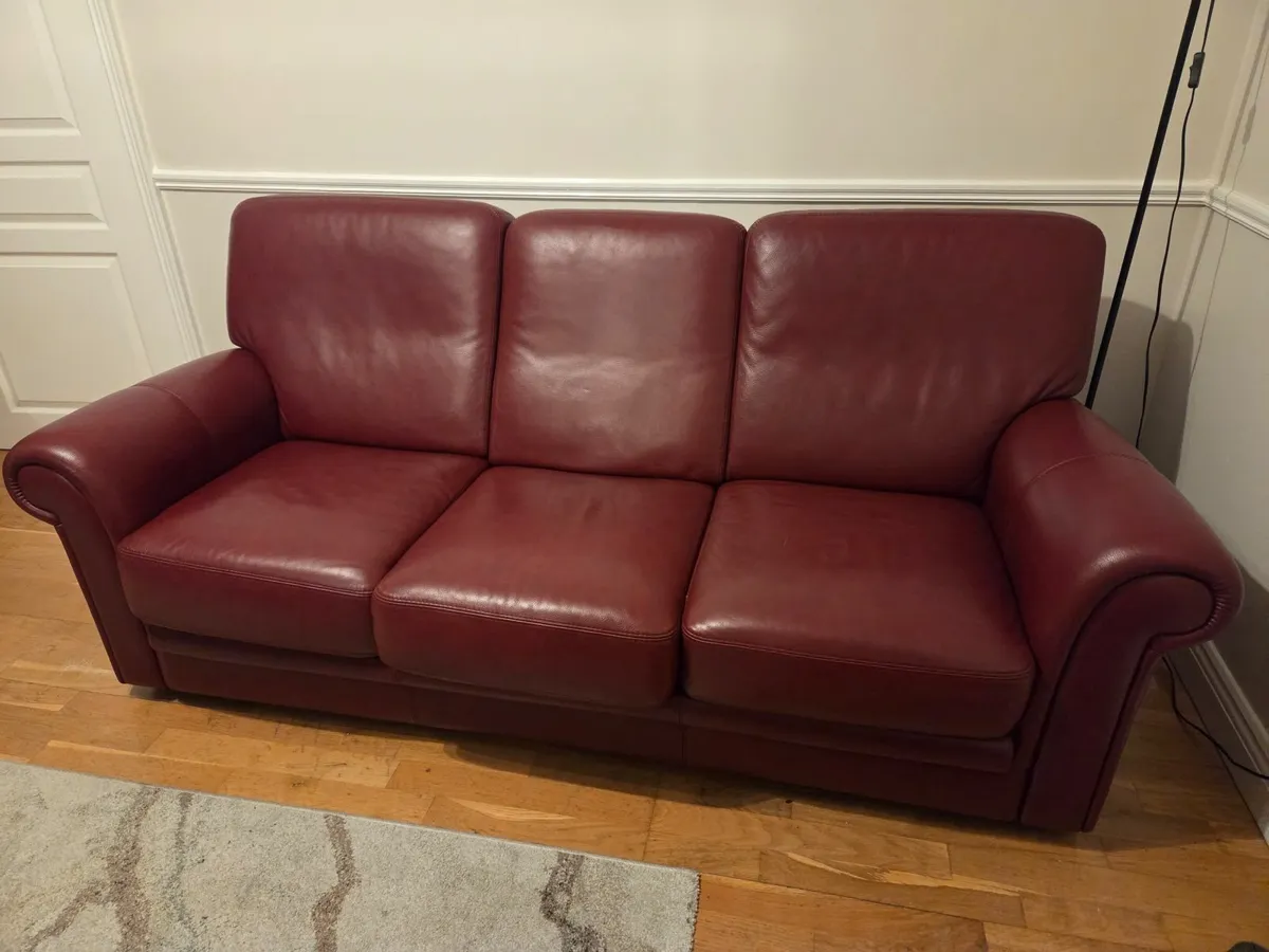 Dark red / burgundy high quality leather 3 seater - Image 2