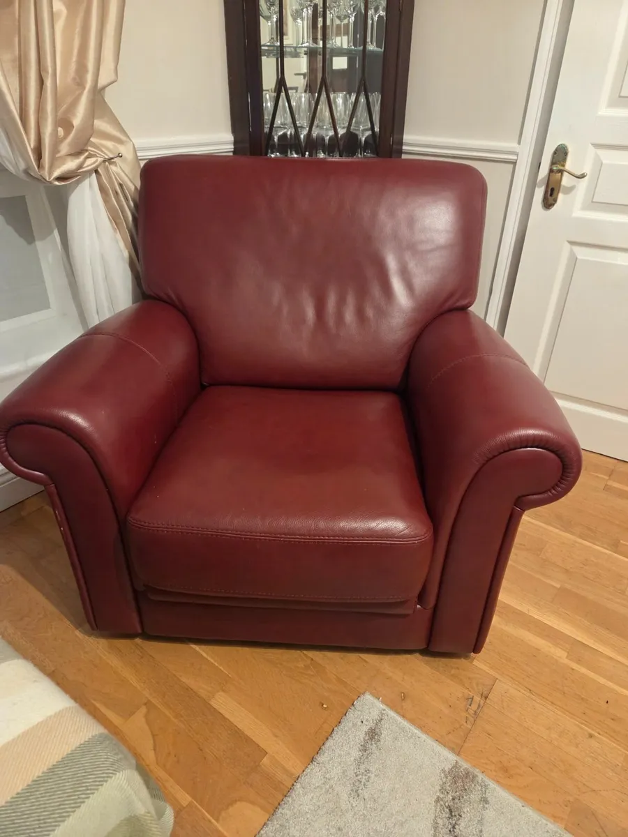 Dark red / burgundy high quality leather 3 seater - Image 4