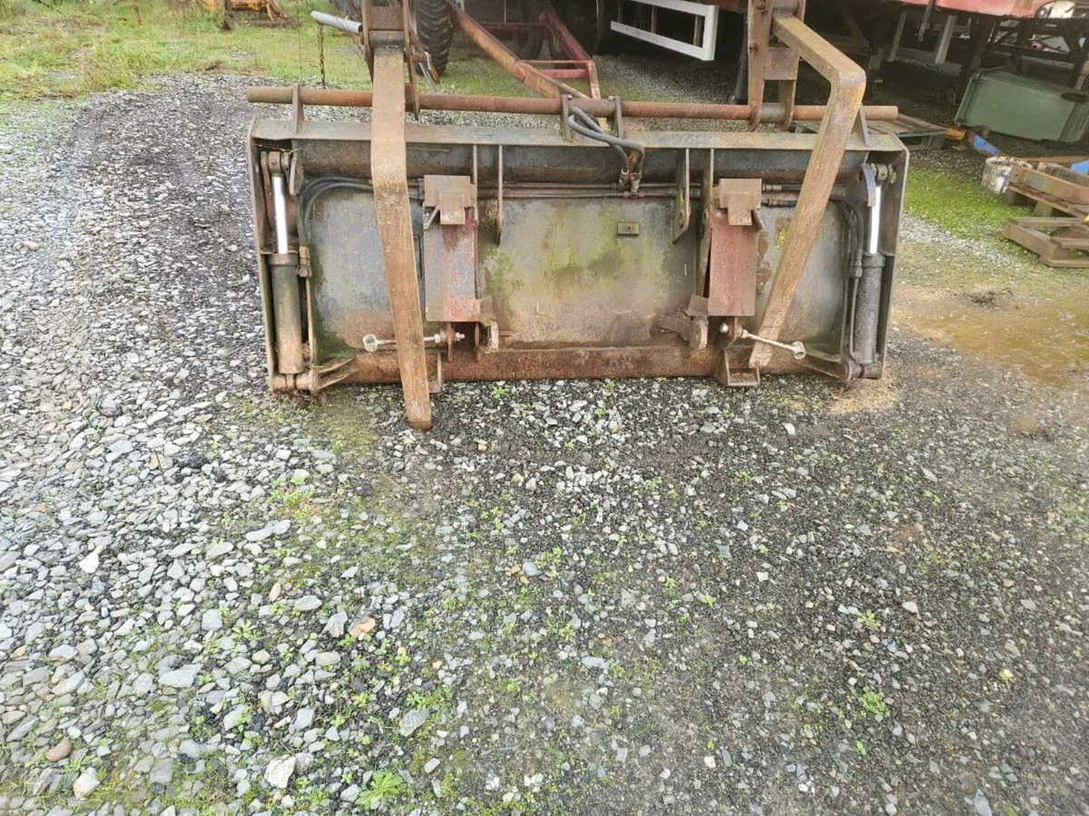 Massey ferguson  digger buckets - Image 2