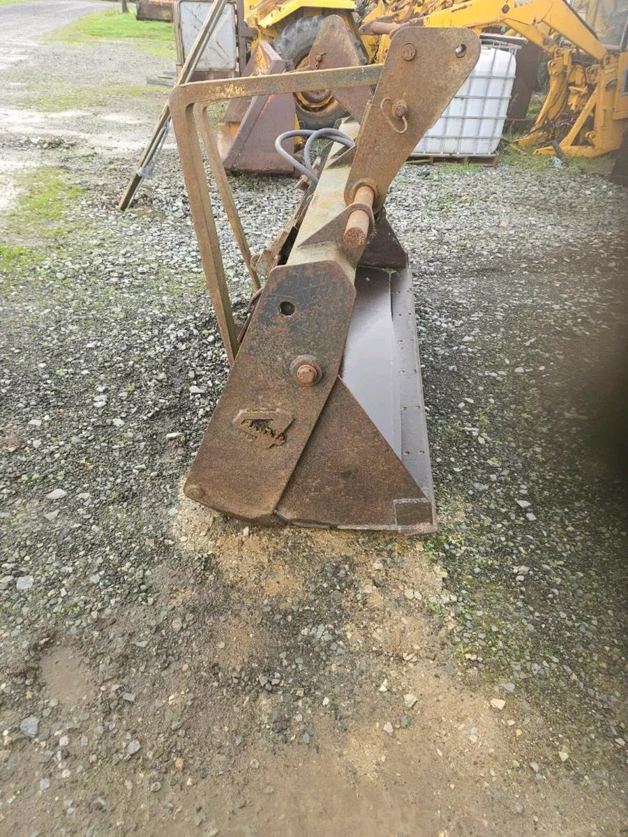 Massey ferguson  digger buckets - Image 4