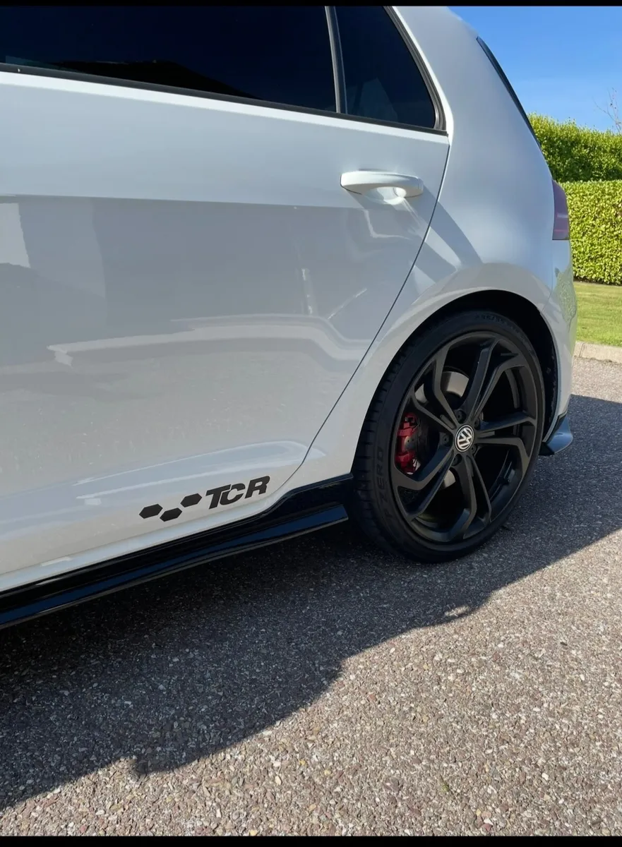 Volkswagen Golf GTI TCR. DSG. low mileage. - Image 4