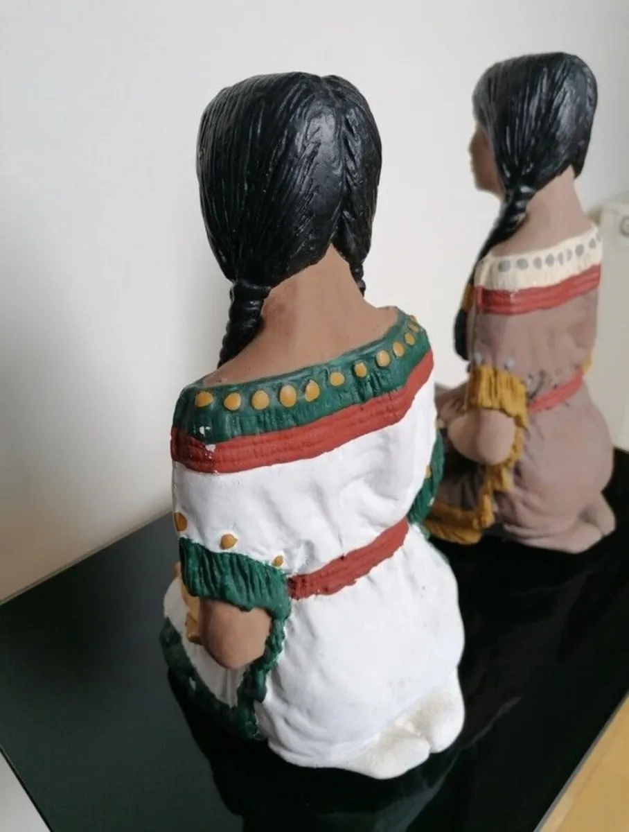 2 Collectible Sculptures - Image 2