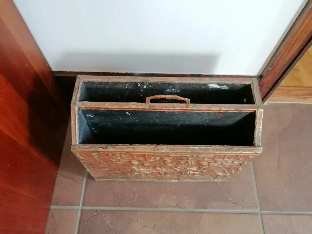 Vintage Magazine Rack - Image 3