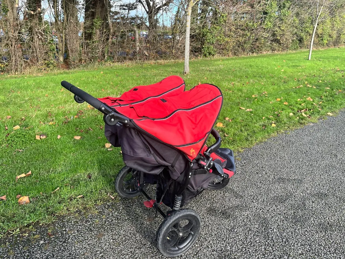 Out  n  About double buggy - Image 2