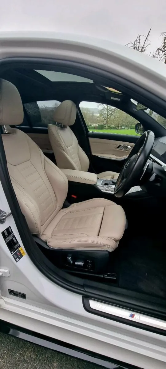 BMW TOP SPEC 330E M-SPORT W/KIT 292BHP & SUNROOF - Image 4