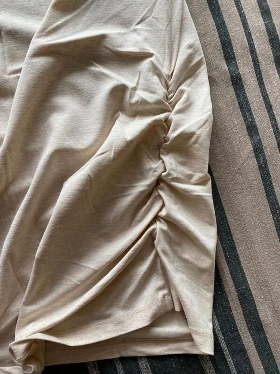 Red Herring Maternity Top - Image 4