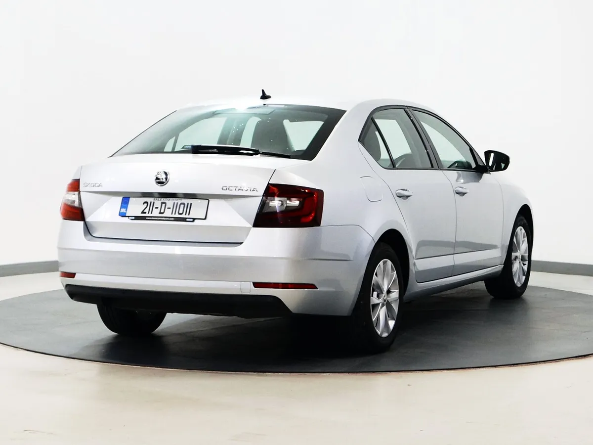 *70* 2021 Skoda Octavia 1.0tsi ambition - Image 4