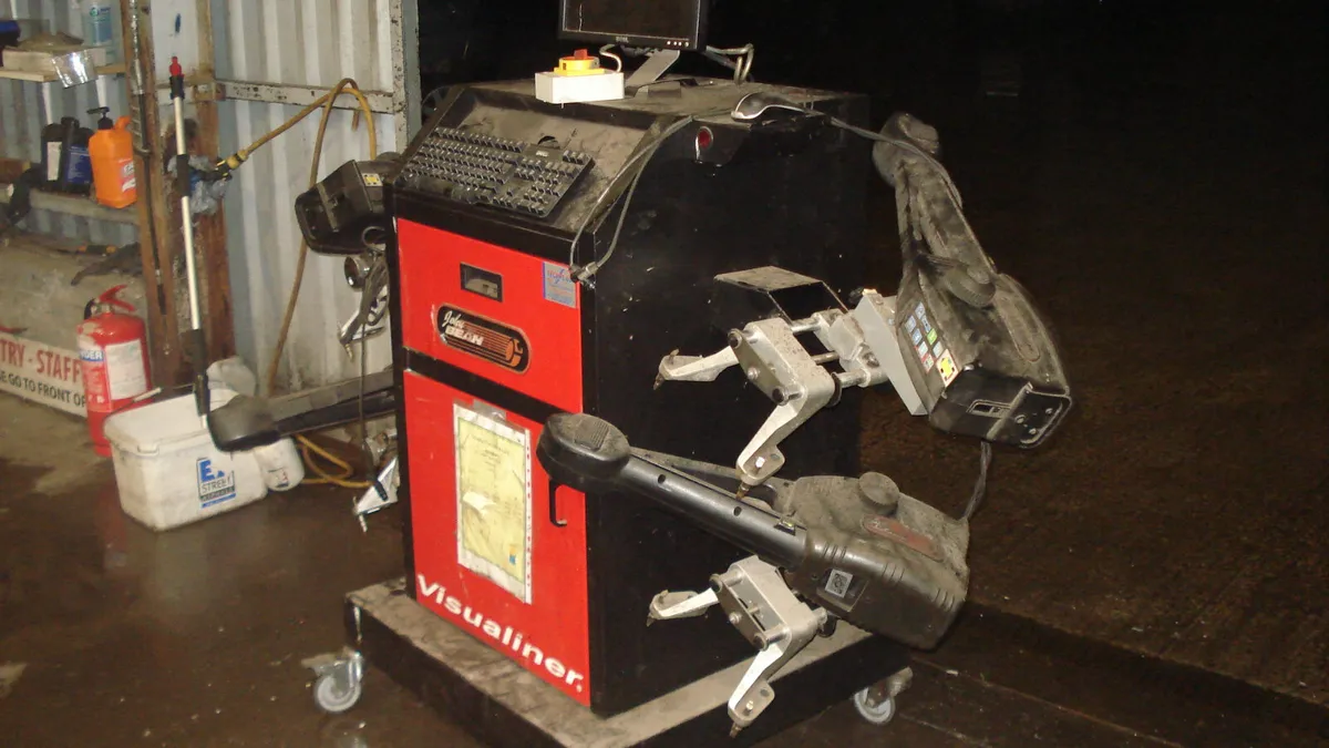 garage equipment - Image 2