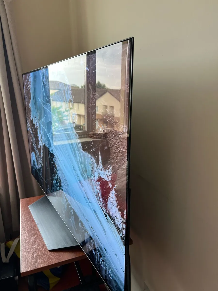 LG 55 inch 4k oled tv B3, pristine new - Image 3