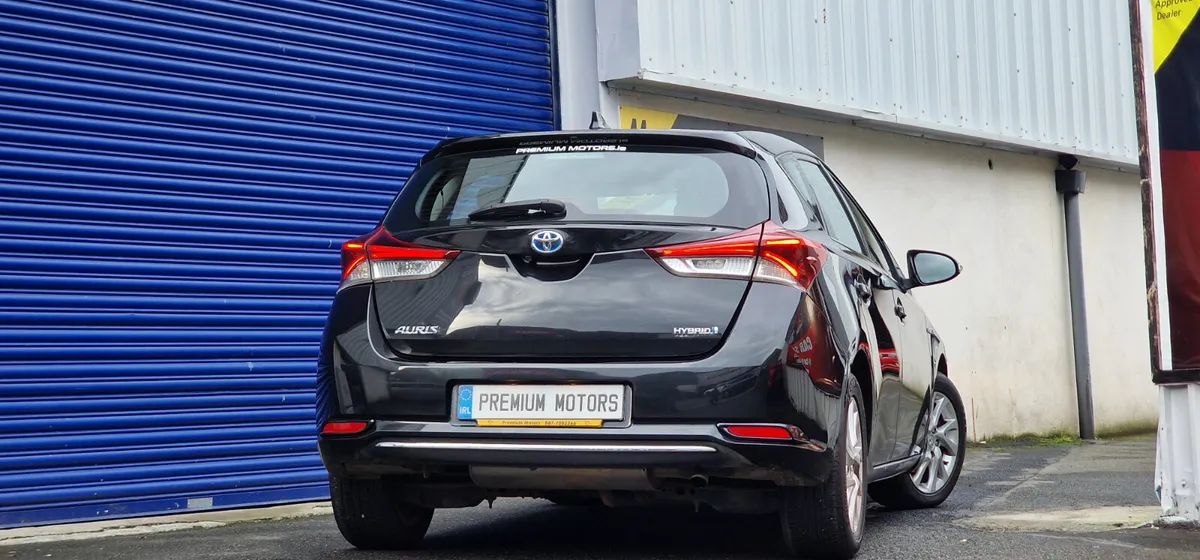 Toyota Auris Luna Automatic Hybrid AA Approved - Image 3