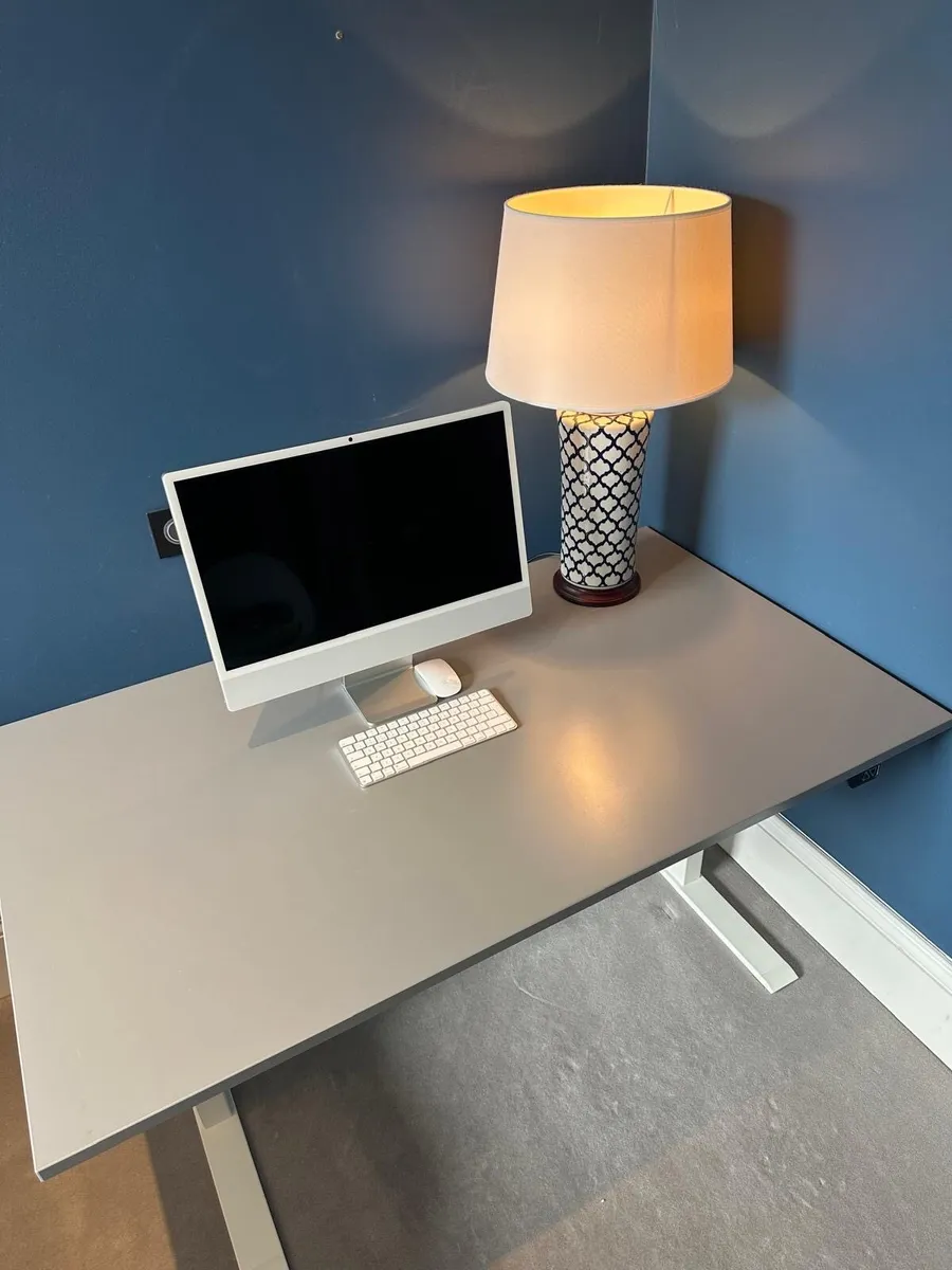 IKEA standing desk - Image 1