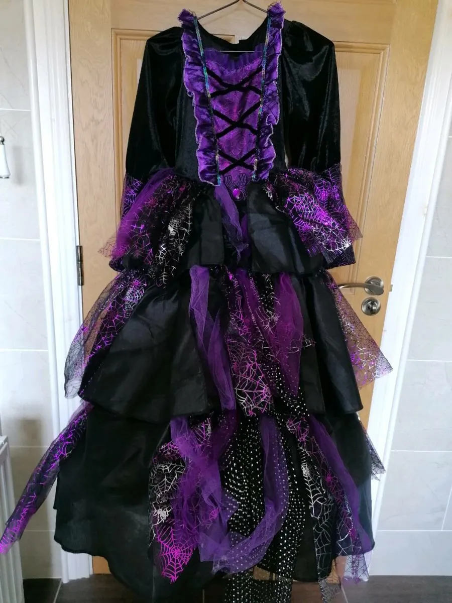 Witch dress + hat - Image 3