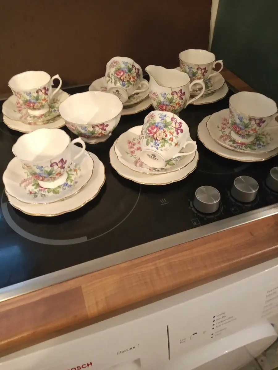 Royal Albert tea set - Image 1