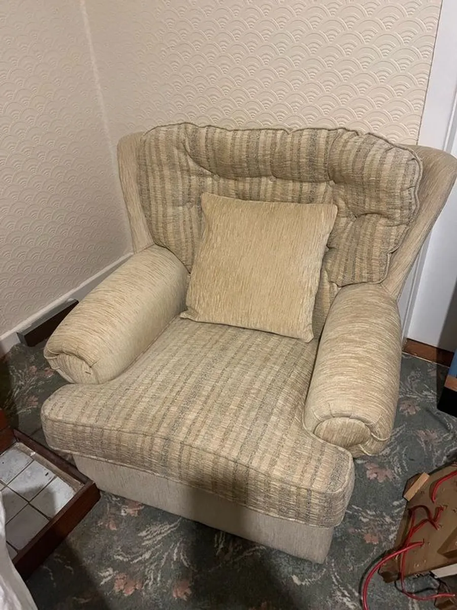 armchair ( 2 ) - Image 2