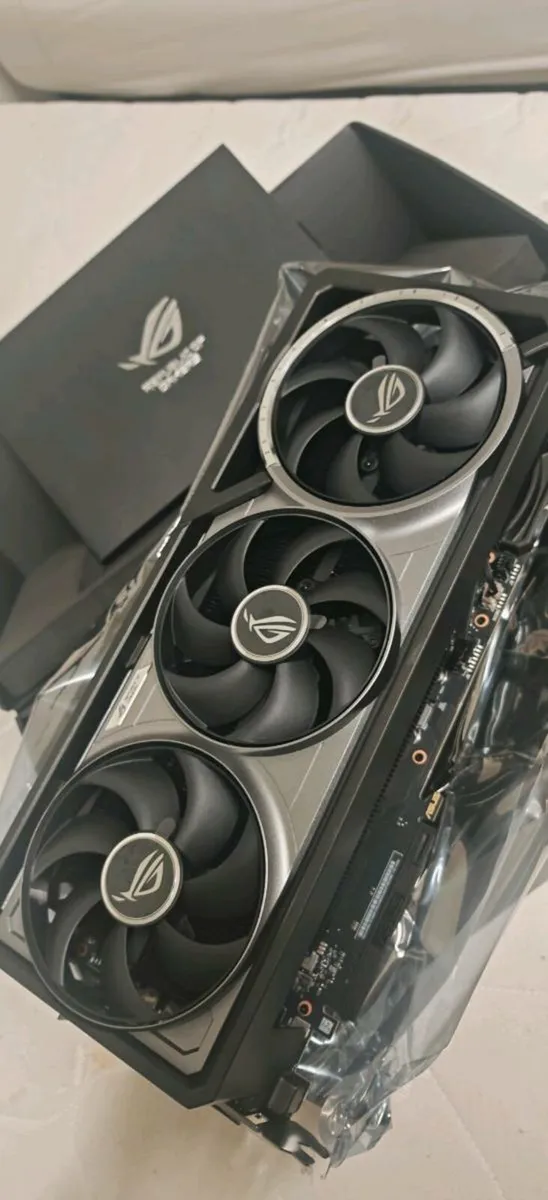 RTX 5080 16GB rog astral - Image 3