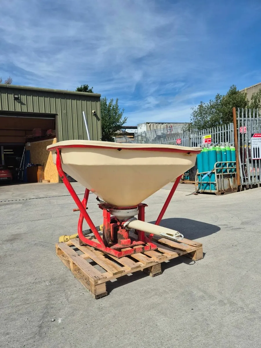 Second Hand Anfer Fertilizer Spreader - Image 1